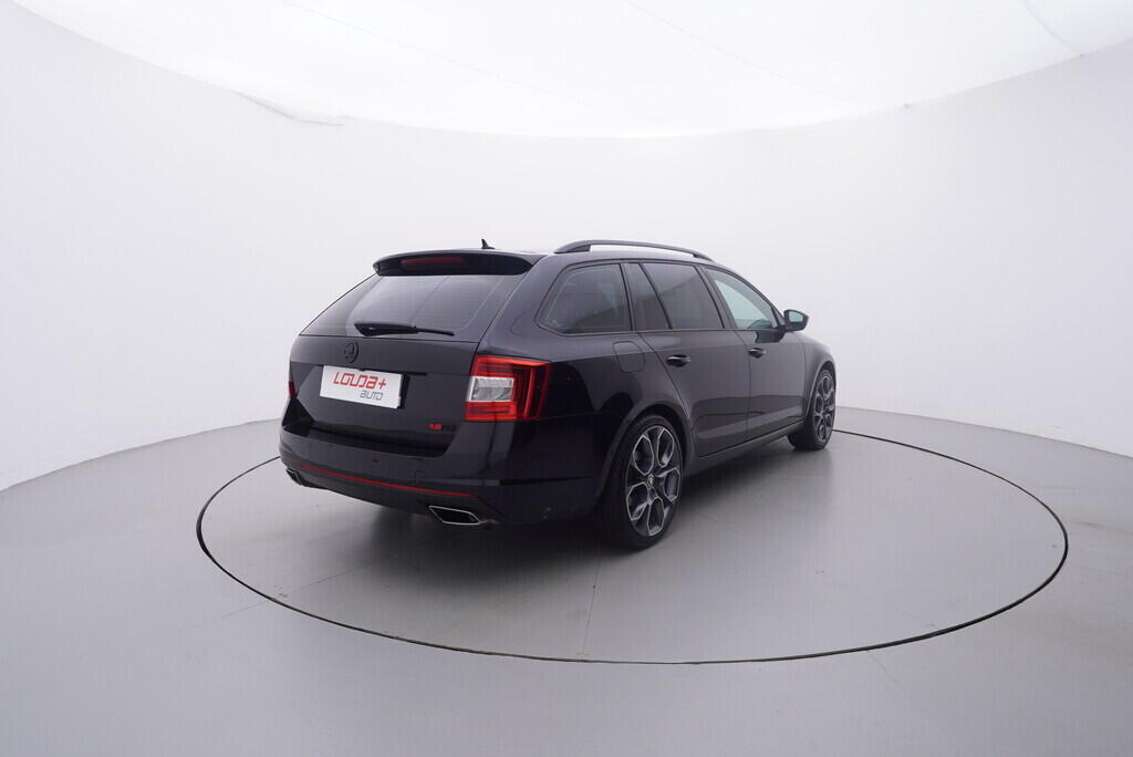OV190V09388_14.webp_OCTAVIA RS 2.0 TSI 162 kW automat, DPH