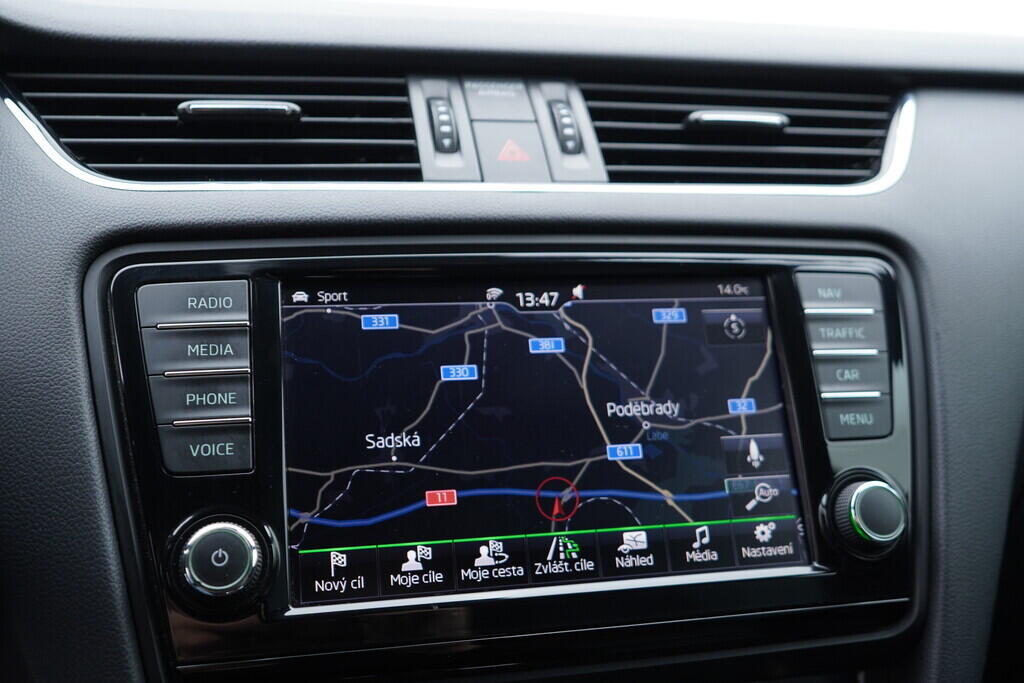 OV190V09388_32.webp_OCTAVIA RS 2.0 TSI 162 kW automat, DPH