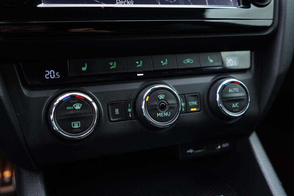 OV190V09388_33.webp_OCTAVIA RS 2.0 TSI 162 kW automat, DPH