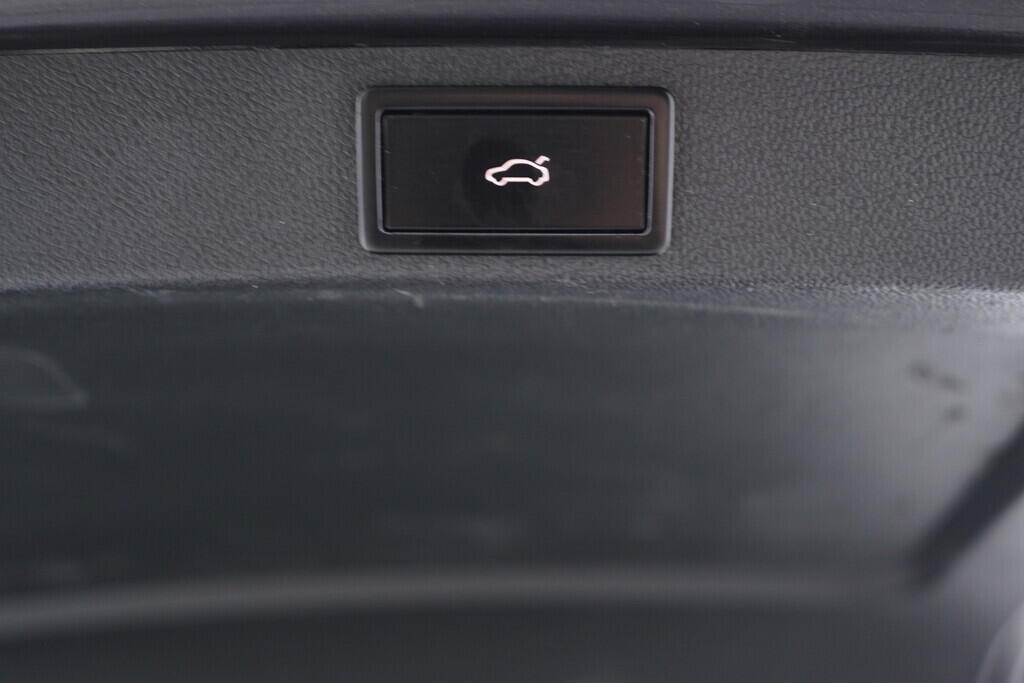 OV190V09388_38.webp_OCTAVIA RS 2.0 TSI 162 kW automat, DPH