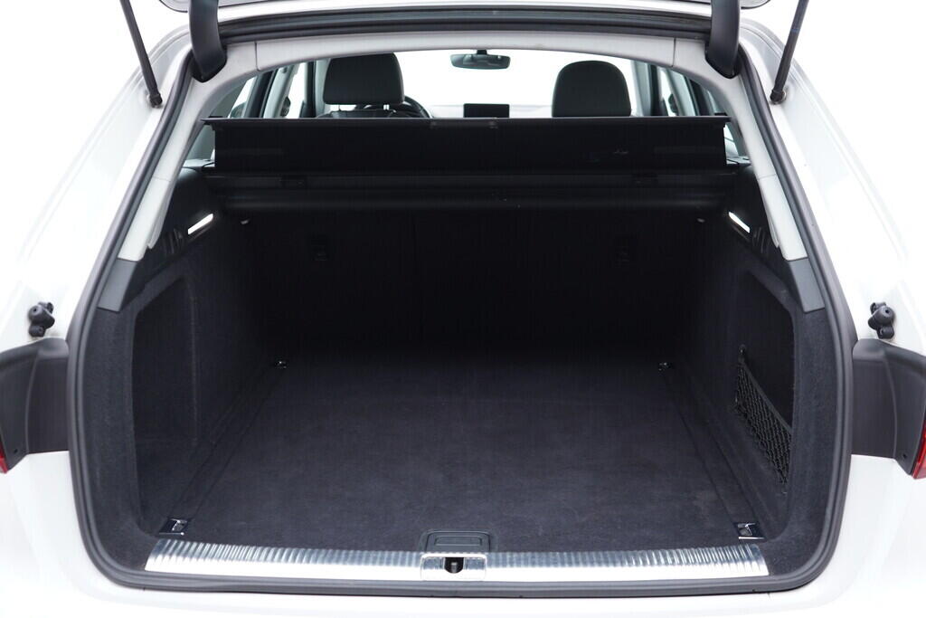 OV190V09389_37.webp_A4 AVANT Ultra 2.0 TDI 110 kW automat