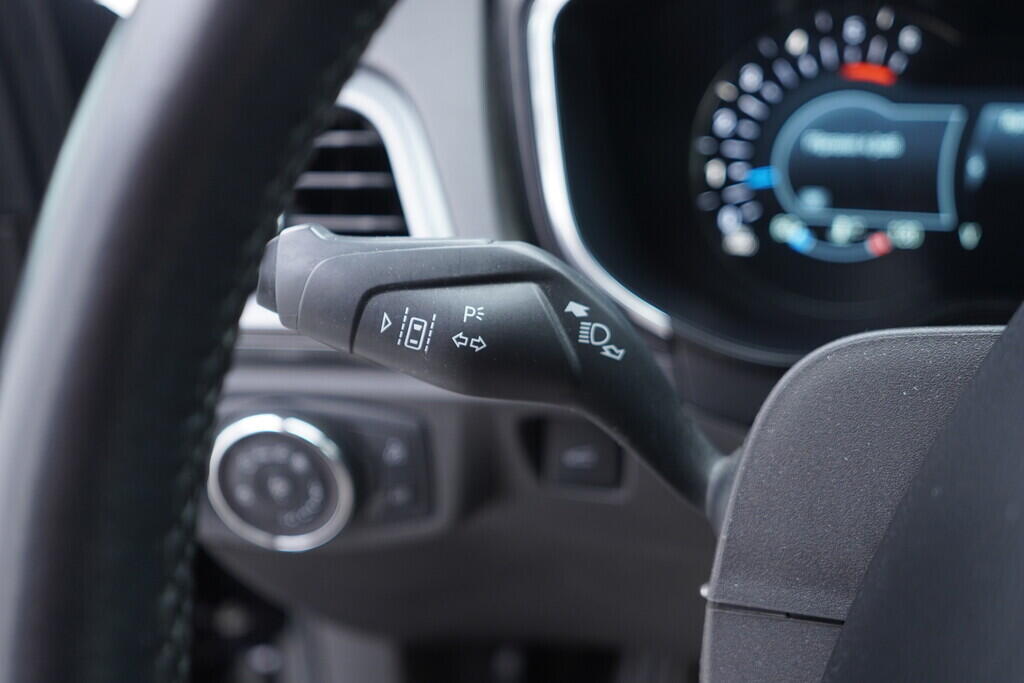 OV190V09390_24.webp_MONDEO Titanium 2.0  110 kW manuál