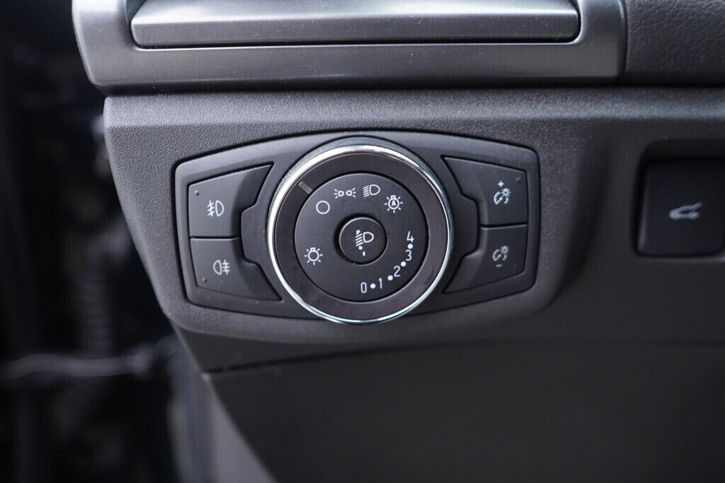 OV190V09390_26.webp_MONDEO Titanium 2.0  110 kW manuál