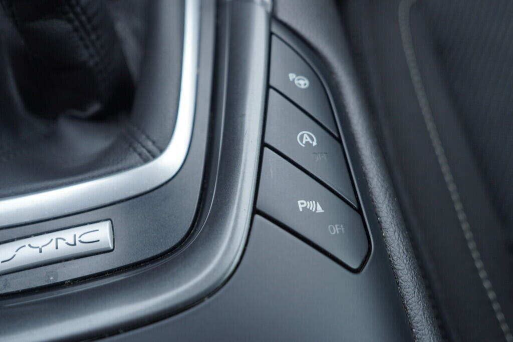 OV190V09390_36.webp_MONDEO Titanium 2.0  110 kW manuál