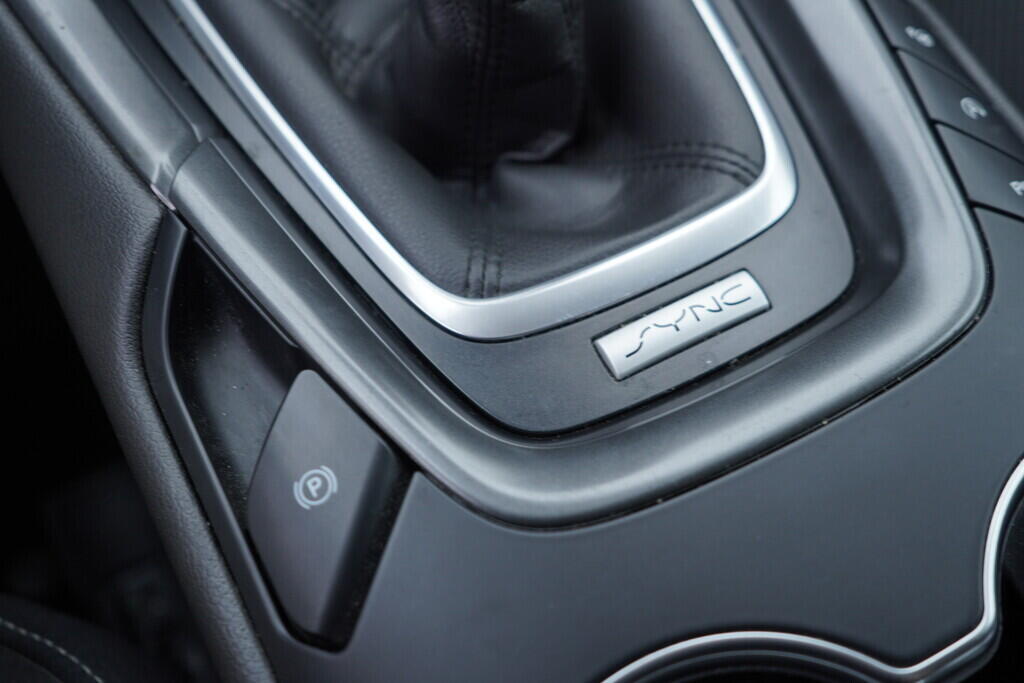 OV190V09390_37.webp_MONDEO Titanium 2.0  110 kW manuál