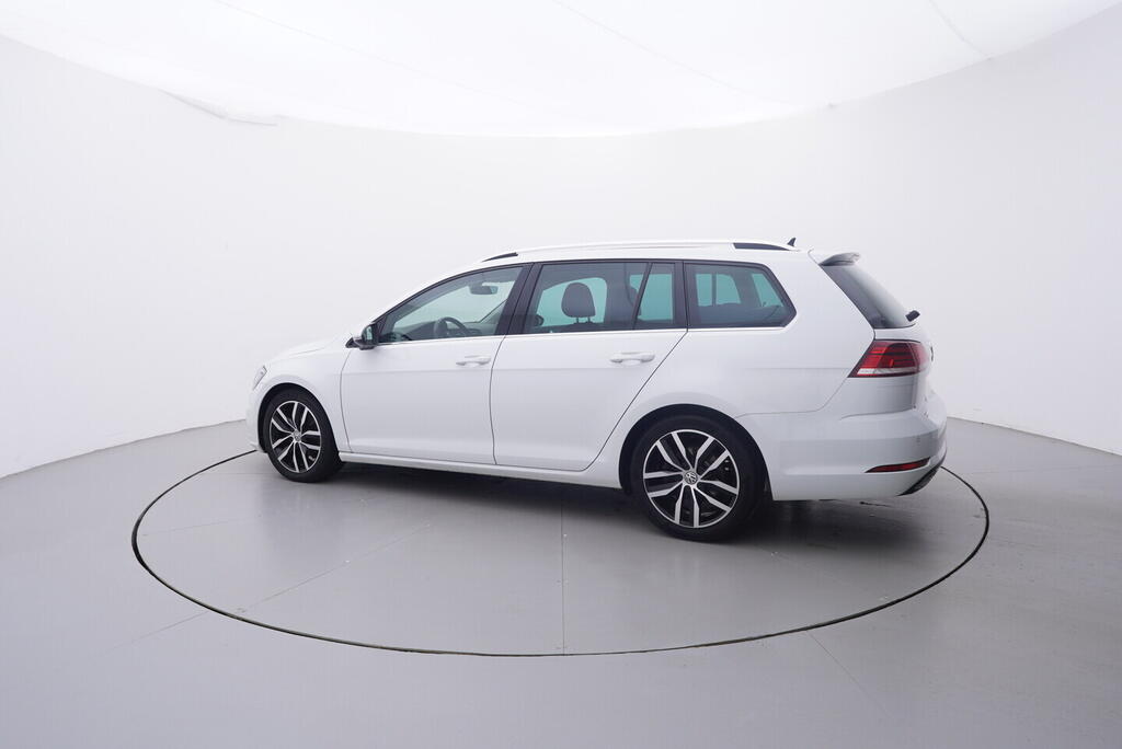 OV190V09393_12.webp_GOLF VARIANT Highline 1.5 TSI 110 kW automat