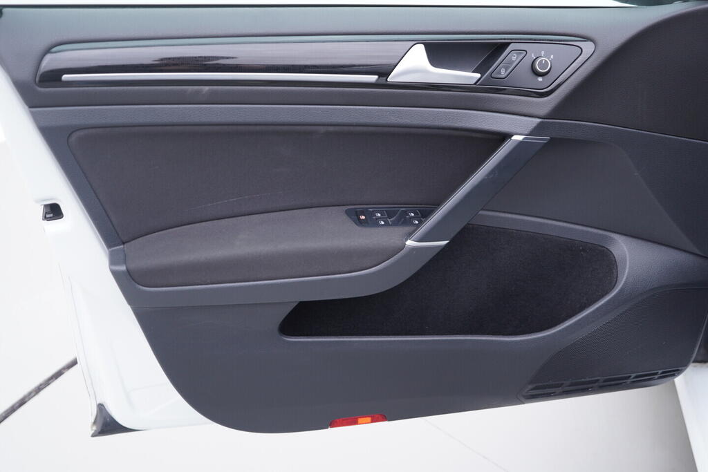 OV190V09393_19.webp_GOLF VARIANT Highline 1.5 TSI 110 kW automat