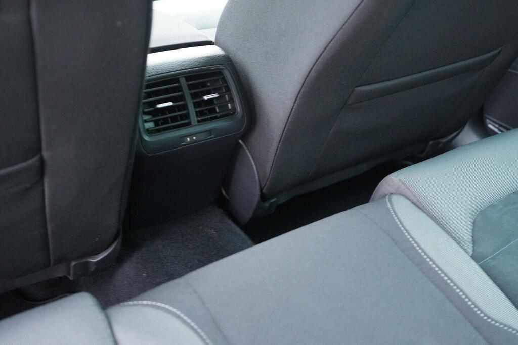 OV190V09393_34.webp_GOLF VARIANT Highline 1.5 TSI 110 kW automat