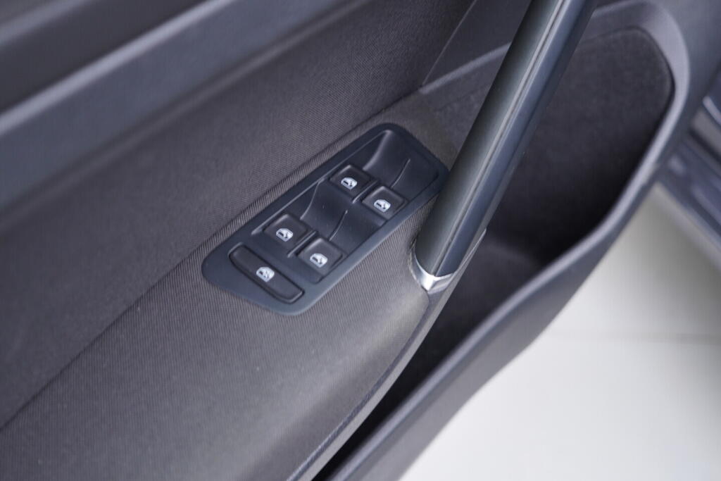 OV190V09394_20.webp_GOLF VARIANT Comfortline 1.5 TSI 96 kW manuál