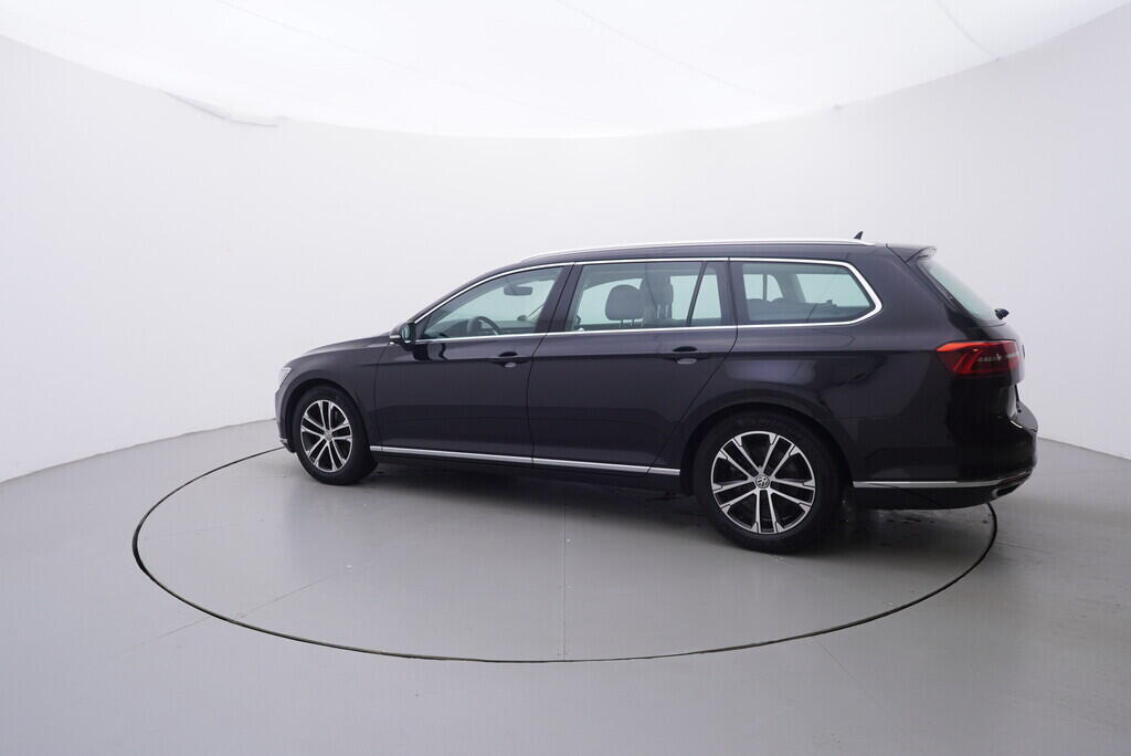 OV190V09395_12.webp_PASSAT VARIANT Highline 2.0 TSI 162 kW automat