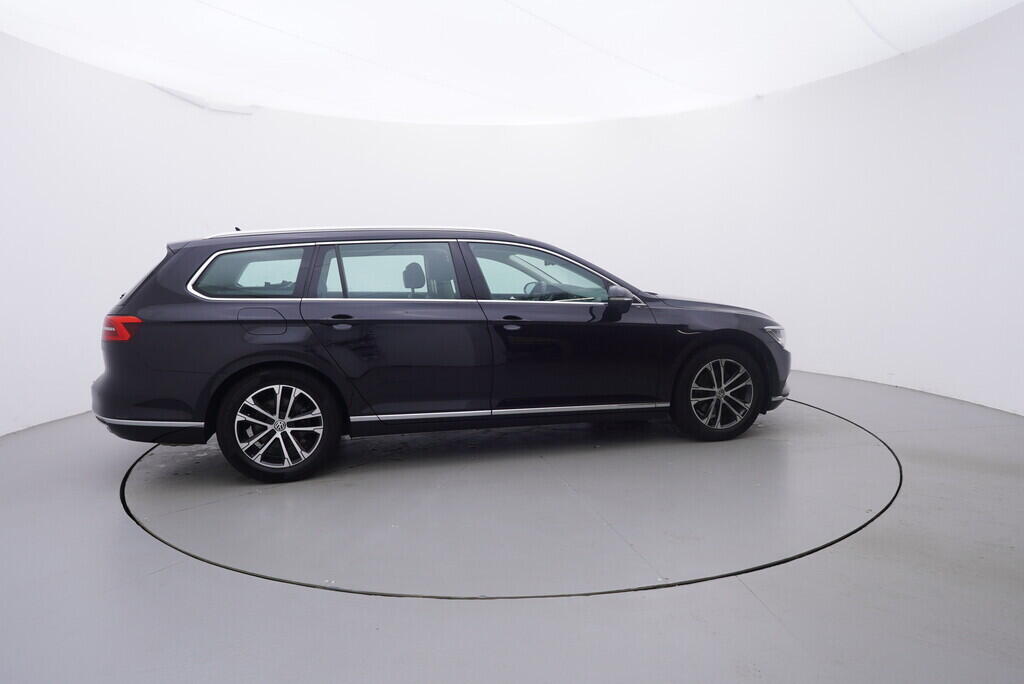 OV190V09395_15.webp_PASSAT VARIANT Highline 2.0 TSI 162 kW automat