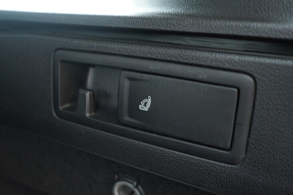 OV190V09395_39.webp_PASSAT VARIANT Highline 2.0 TSI 162 kW automat