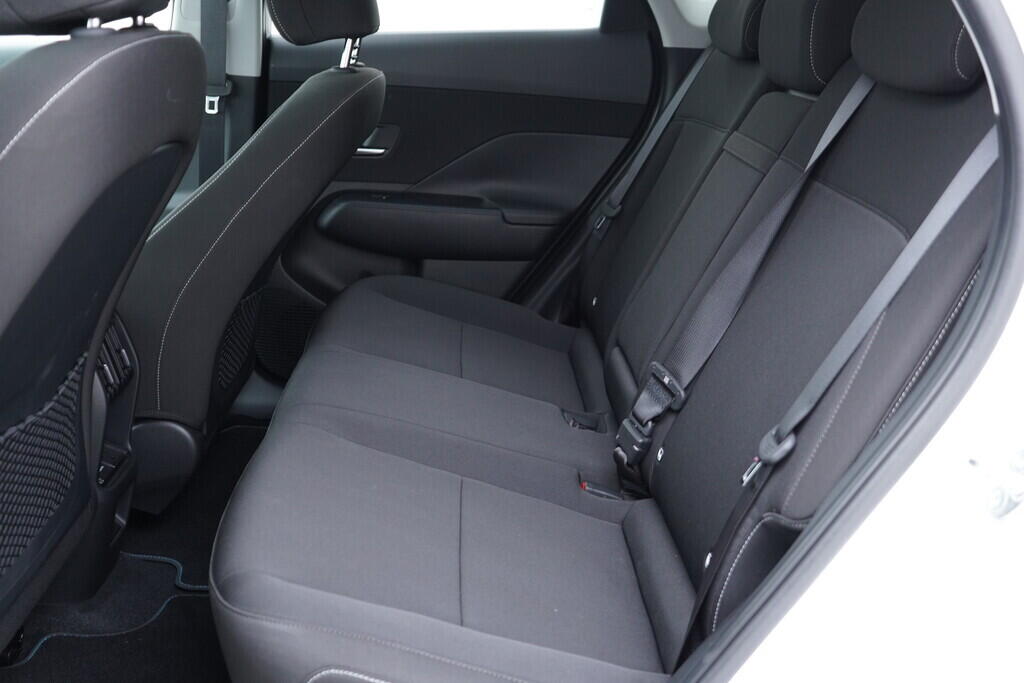 OV190V09396_35.webp_KONA    150 kW manuál, DPH