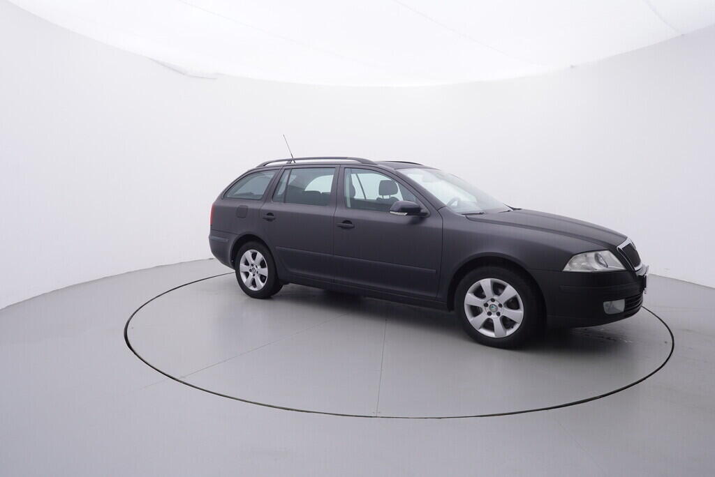 OV190V09397_16.webp_OCTAVIA Ambiente 1.9 TDI 77 kW manuál