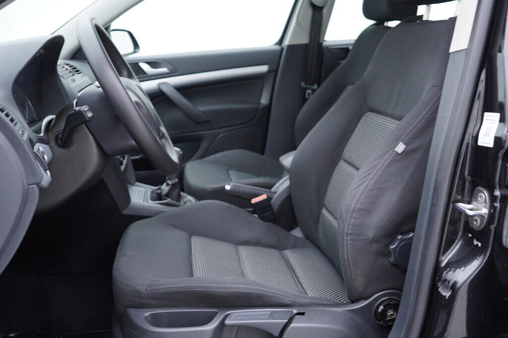 OV190V09397_22.webp_OCTAVIA Ambiente 1.9 TDI 77 kW manuál