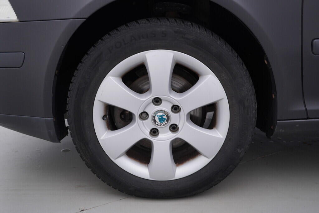 OV190V09397_35.webp_OCTAVIA Ambiente 1.9 TDI 77 kW manuál