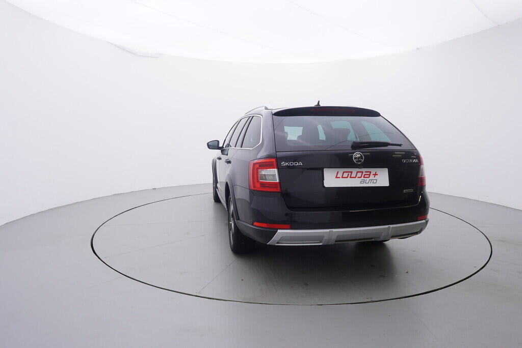 OV190V09398_13.webp_OCTAVIA Scout 2.0 TDI 135 kW automat