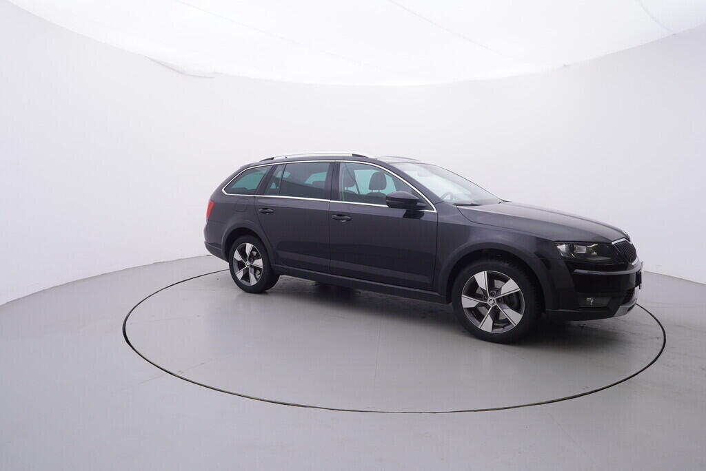 OV190V09398_16.webp_OCTAVIA Scout 2.0 TDI 135 kW automat