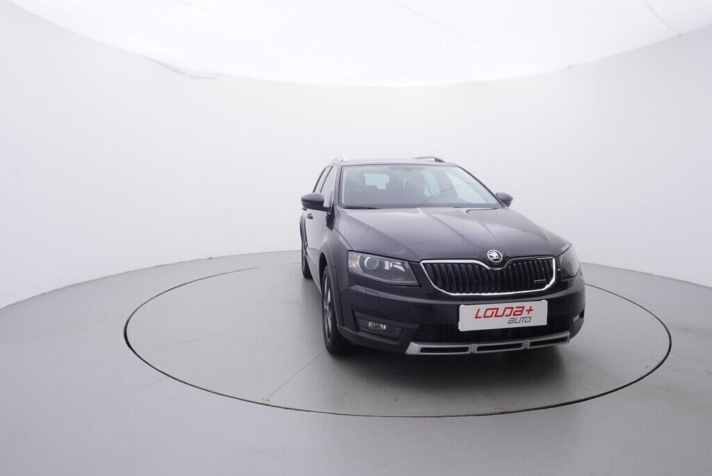 OV190V09398_17.webp_OCTAVIA Scout 2.0 TDI 135 kW automat
