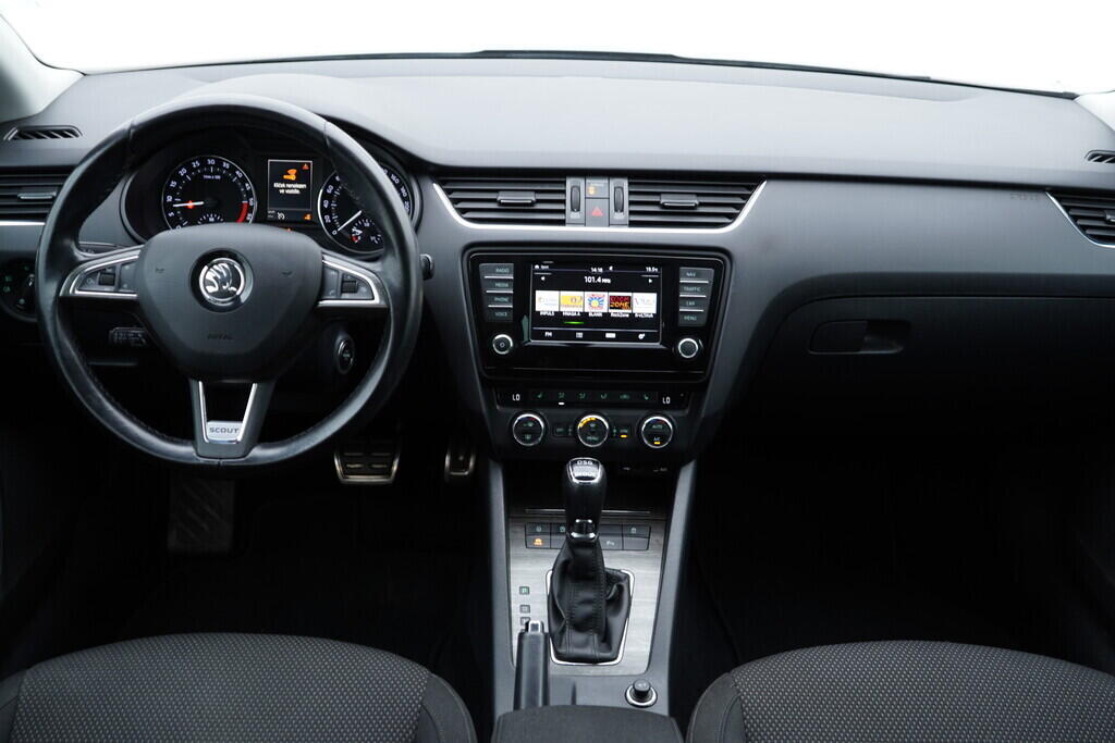 OV190V09398_28.webp_OCTAVIA Scout 2.0 TDI 135 kW automat