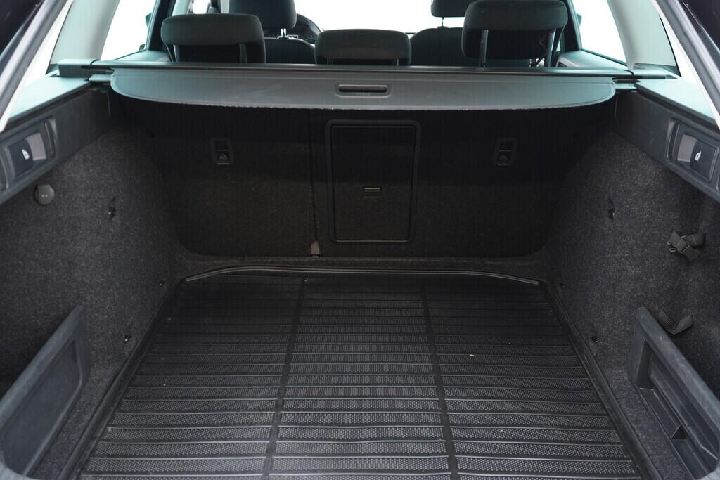 OV190V09398_40.webp_OCTAVIA Scout 2.0 TDI 135 kW automat