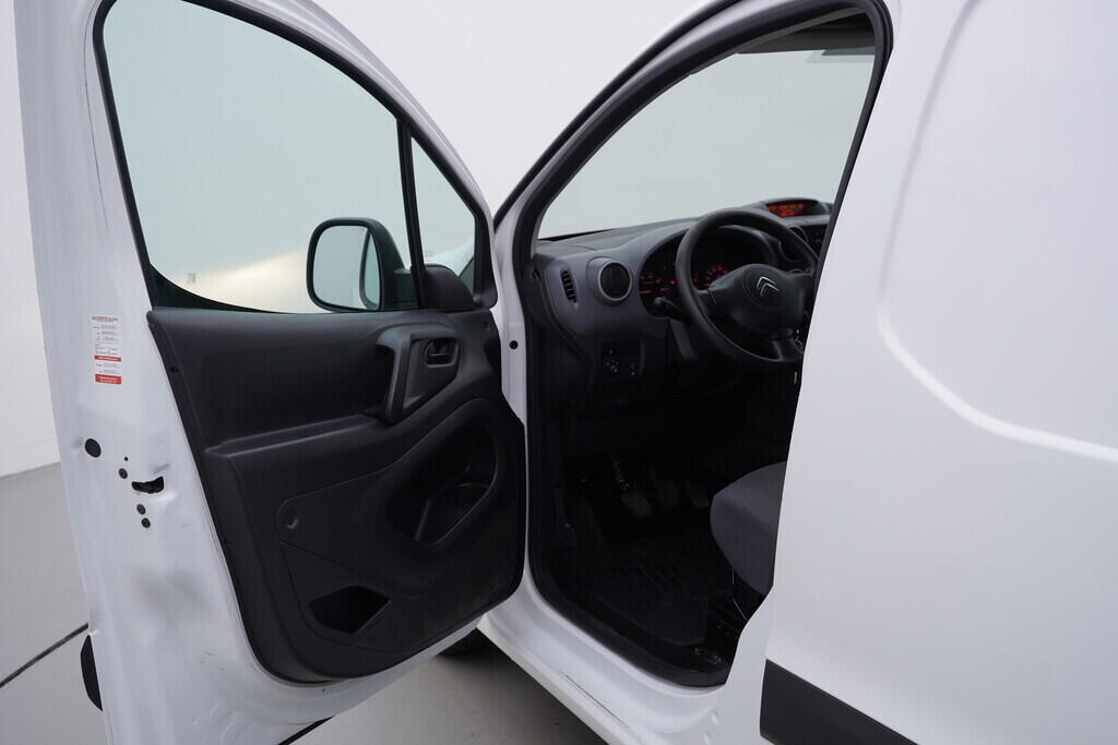 OV190V09400_18.webp_BERLINGO  1.6 TDI 66 kW manuál, DPH