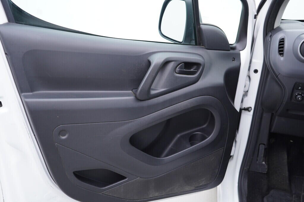 OV190V09400_19.webp_BERLINGO  1.6 TDI 66 kW manuál, DPH