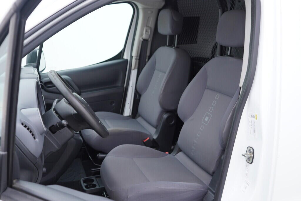 OV190V09400_21.webp_BERLINGO  1.6 TDI 66 kW manuál, DPH