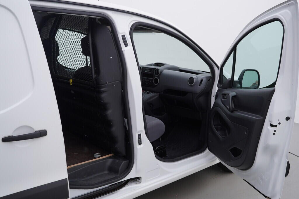 OV190V09400_32.webp_BERLINGO  1.6 TDI 66 kW manuál, DPH