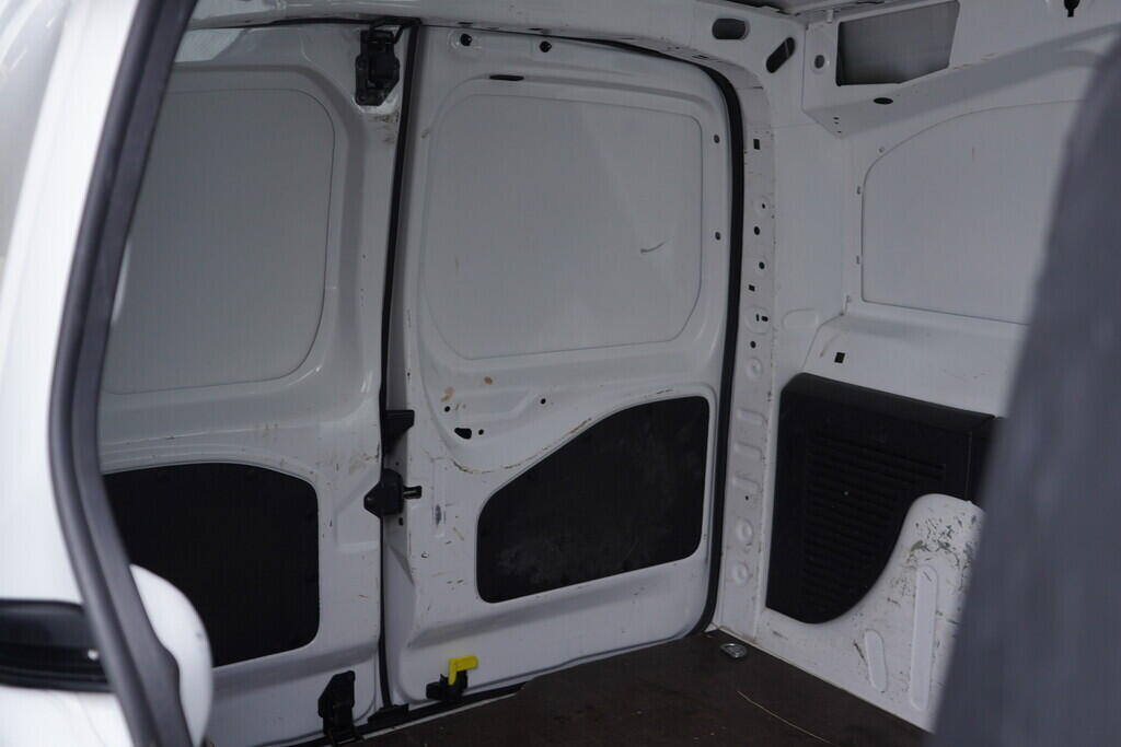 OV190V09400_34.webp_BERLINGO  1.6 TDI 66 kW manuál, DPH