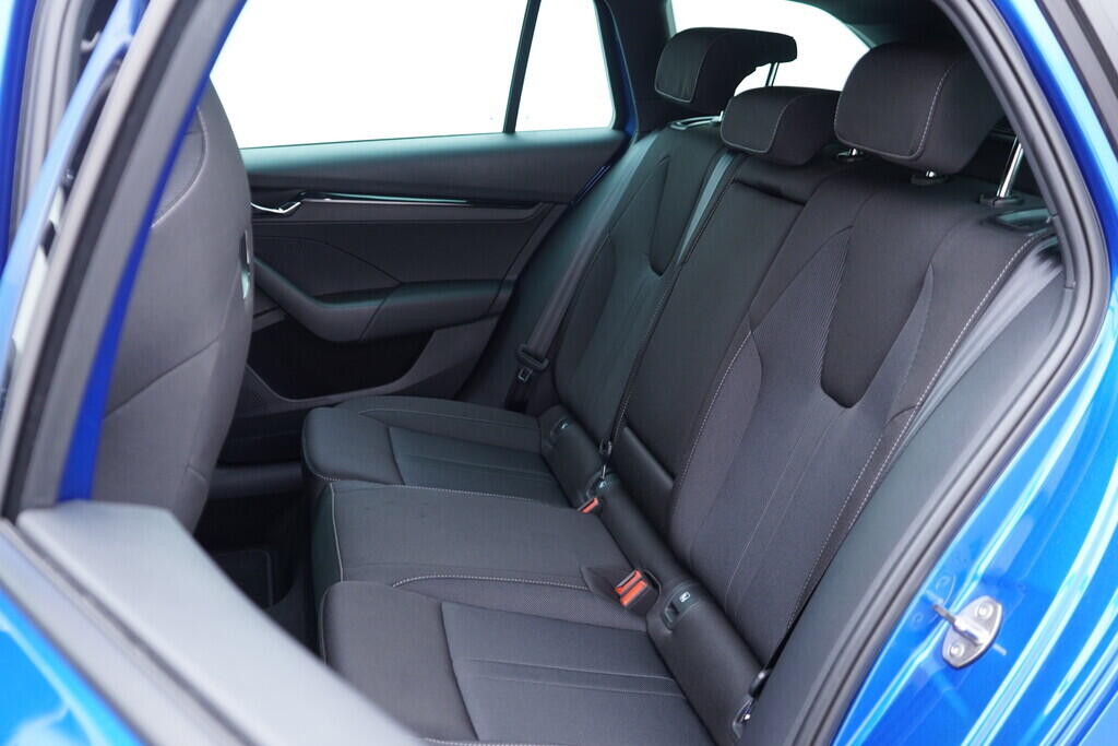 OV190V09401_44.webp_OCTAVIA SportLine 1.5 TSI 110 kW automat, DPH