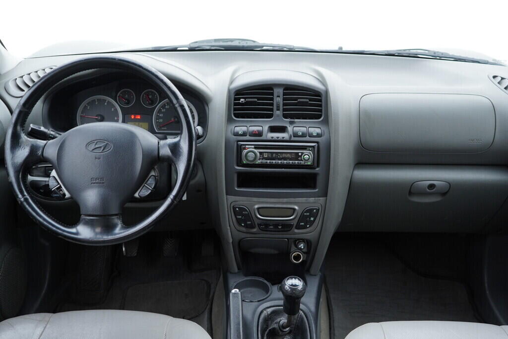 OV190V09402_25.webp_SANTA FE  2.0 Crdi 92 kW manuál