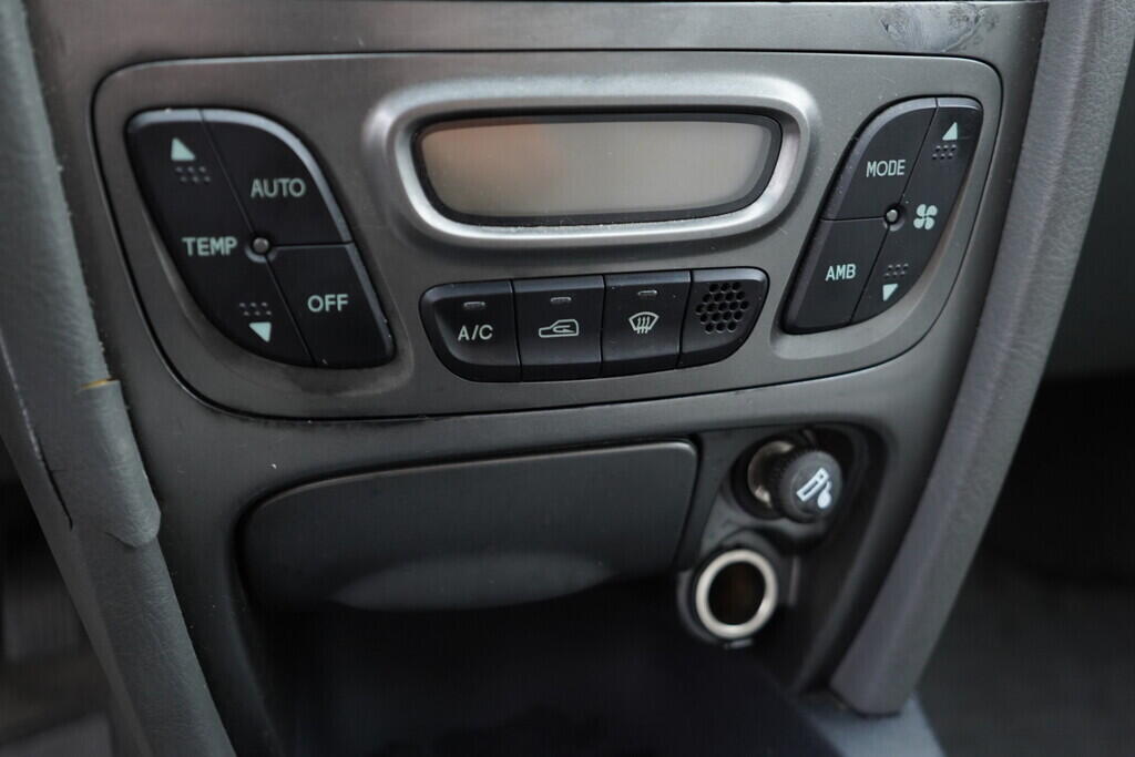 OV190V09402_28.webp_SANTA FE  2.0 Crdi 92 kW manuál