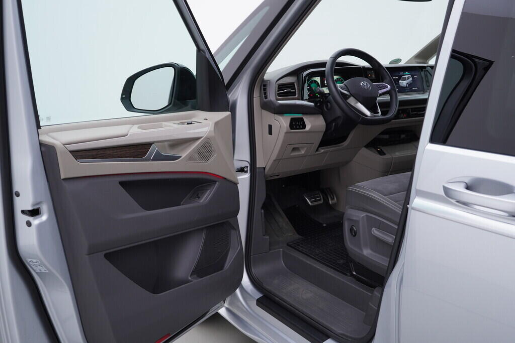 OV190V09403_18.webp_MULTIVAN Style 2.0 TDI 110 kW automat