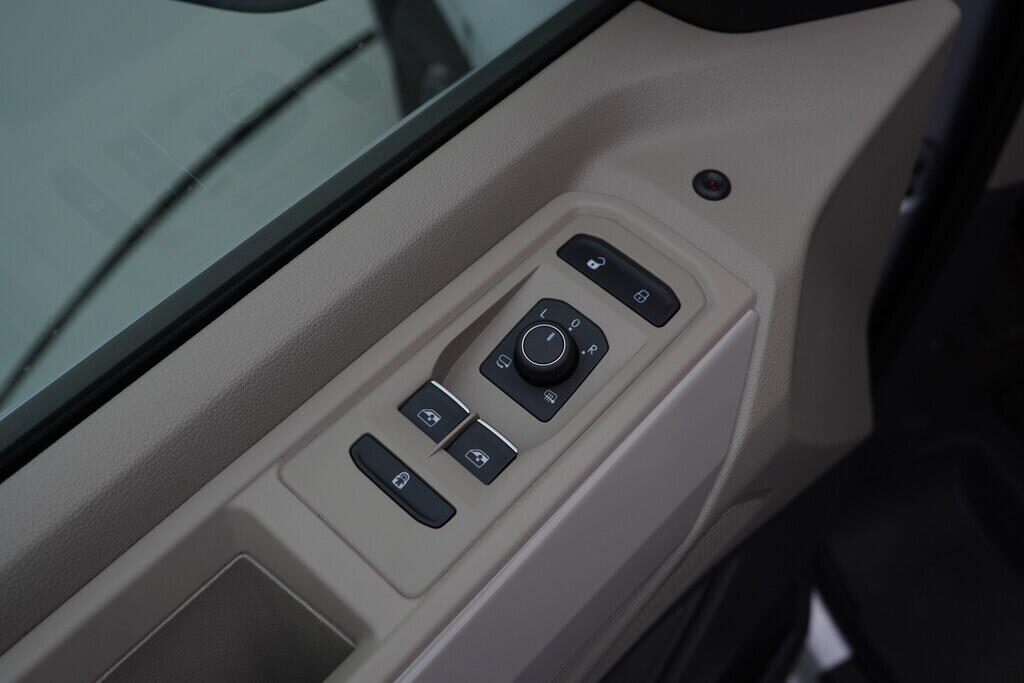 OV190V09403_20.webp_MULTIVAN Style 2.0 TDI 110 kW automat