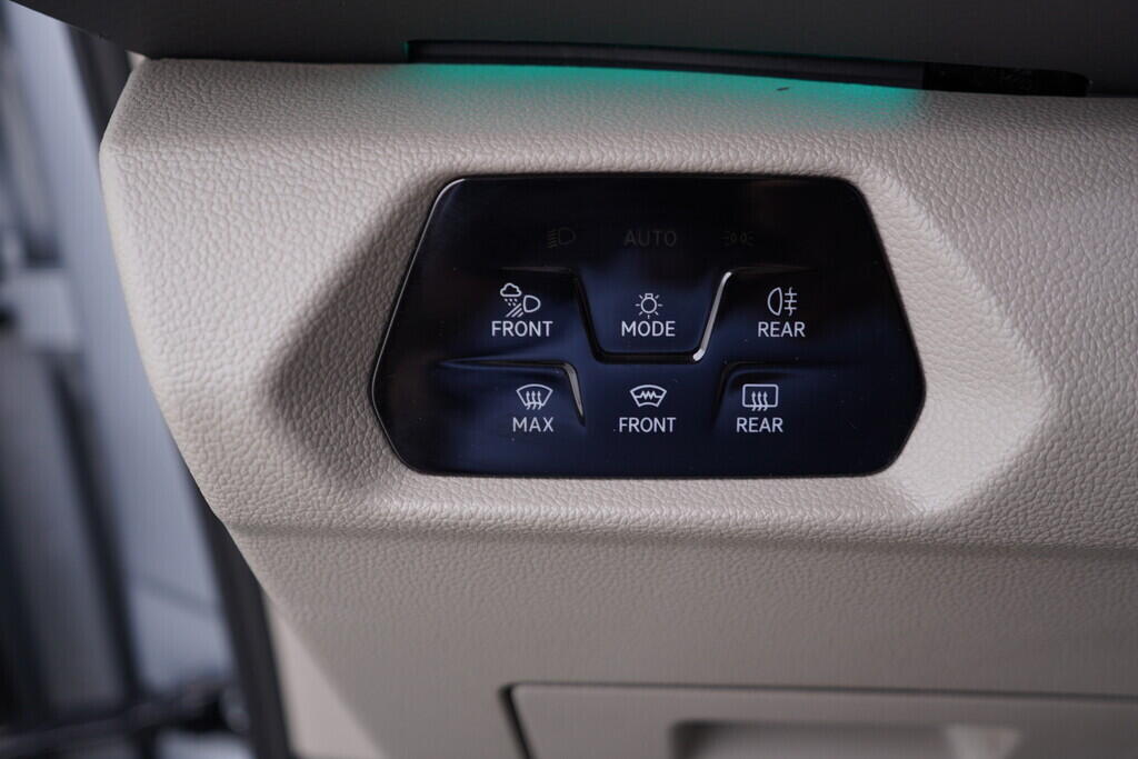 OV190V09403_27.webp_MULTIVAN Style 2.0 TDI 110 kW automat