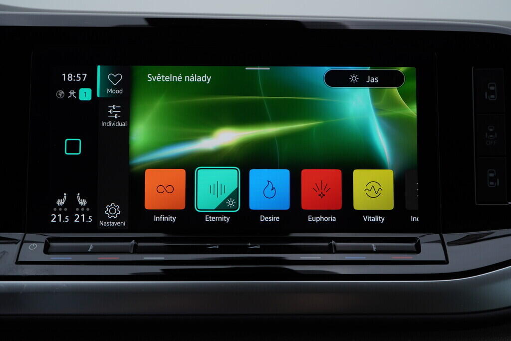 OV190V09403_37.webp_MULTIVAN Style 2.0 TDI 110 kW automat