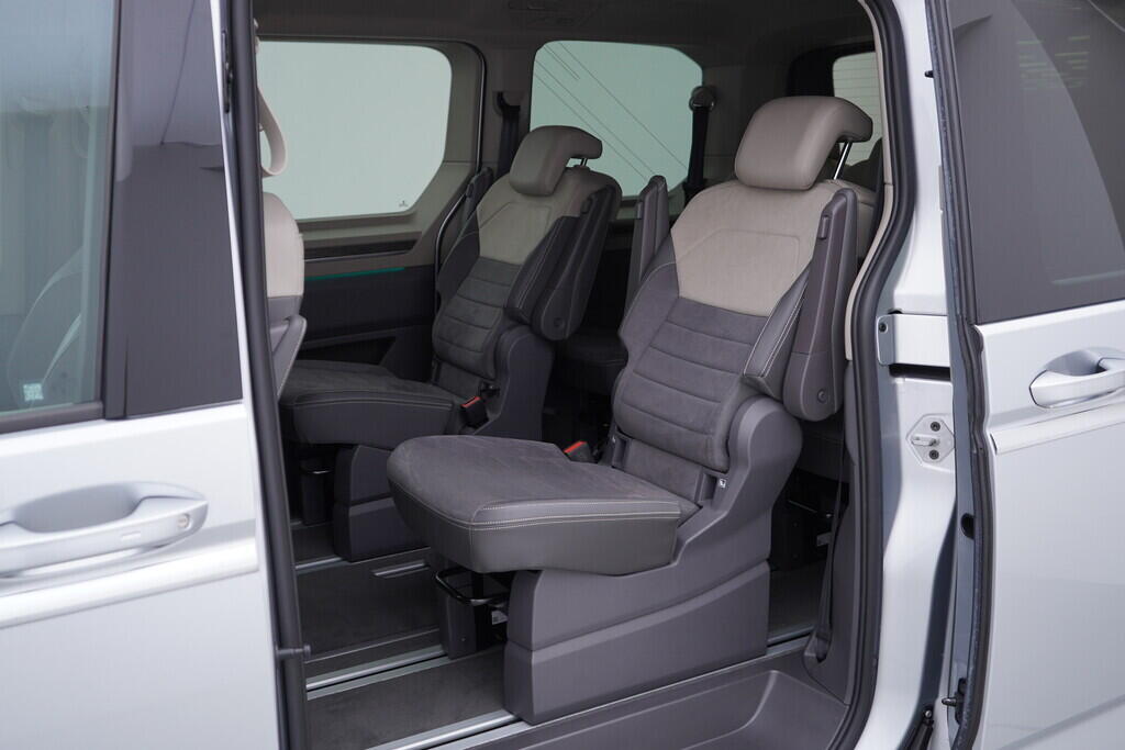 OV190V09403_43.webp_MULTIVAN Style 2.0 TDI 110 kW automat