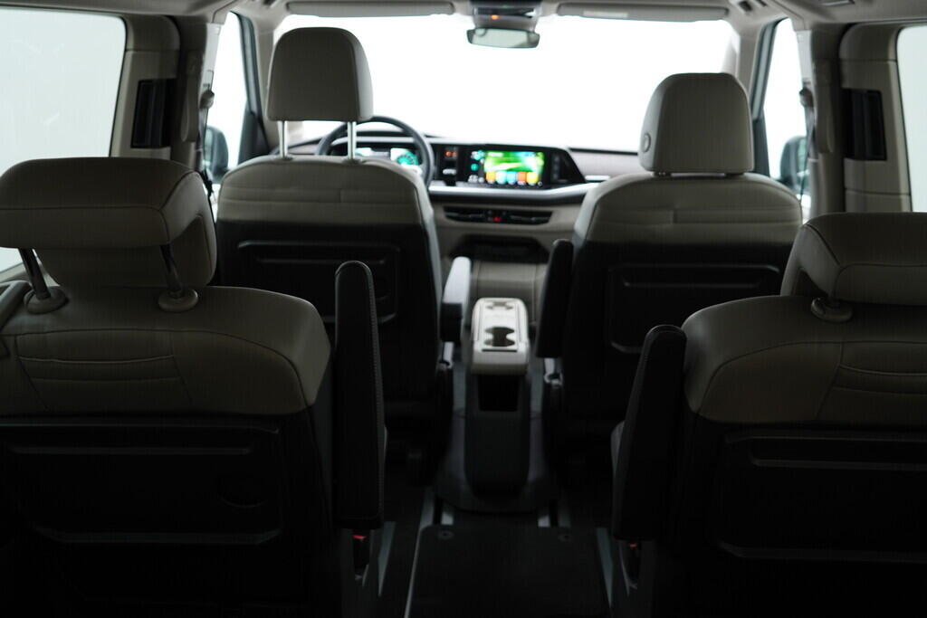 OV190V09403_48.webp_MULTIVAN Style 2.0 TDI 110 kW automat