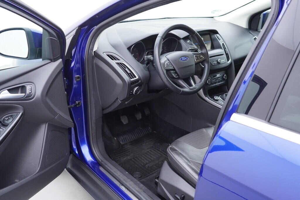 OV190V09404_18.webp_FOCUS Titanium 2.0  110 kW manuál