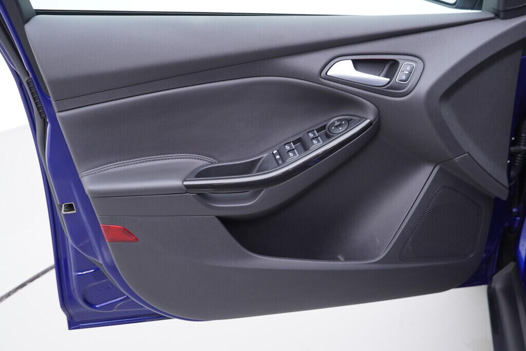 OV190V09404_19.webp_FOCUS Titanium 2.0  110 kW manuál