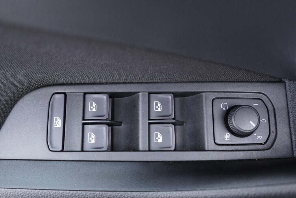 OV190V09405_20.webp_SCALA Monte Carlo 1.6 TDI 85 kW manuál