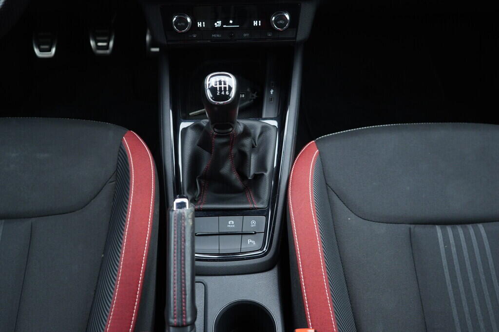 OV190V09405_36.webp_SCALA Monte Carlo 1.6 TDI 85 kW manuál