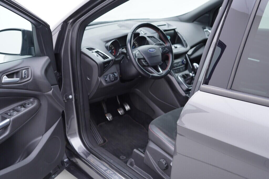 OV190V09406_18.webp_KUGA ST-line 1.5  110 kW manuál