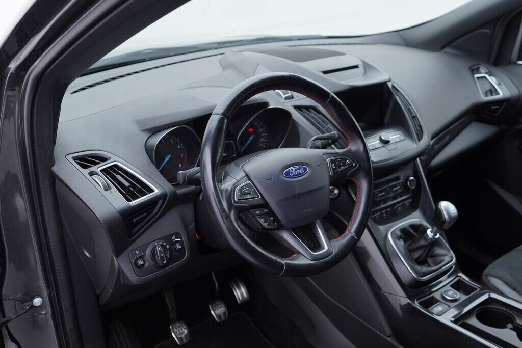 OV190V09406_21.webp_KUGA ST-line 1.5  110 kW manuál