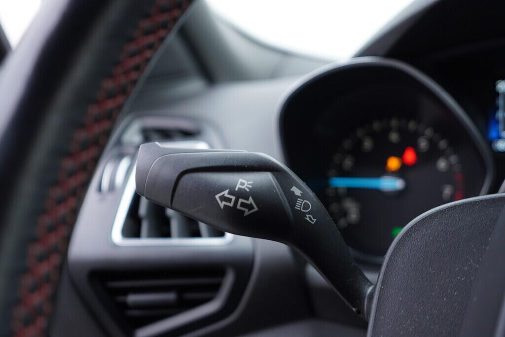 OV190V09406_23.webp_KUGA ST-line 1.5  110 kW manuál