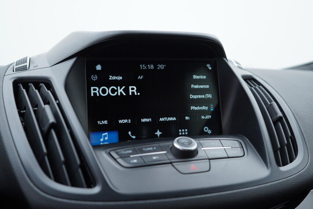 OV190V09406_28.webp_KUGA ST-line 1.5  110 kW manuál