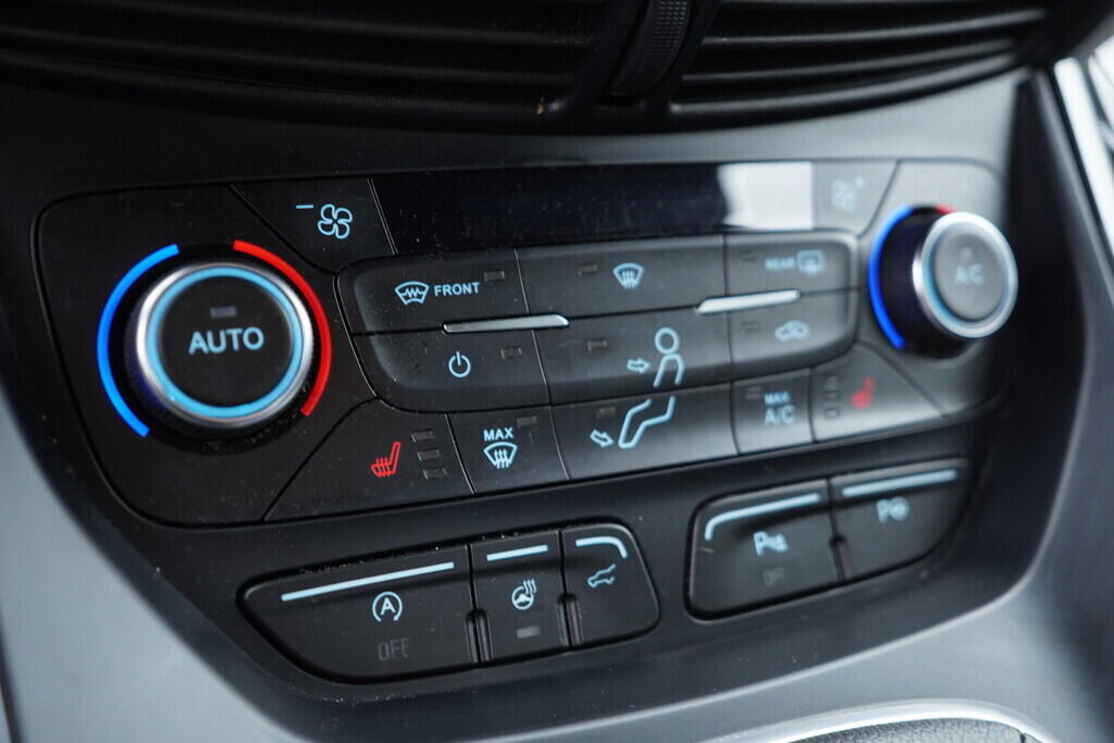 OV190V09406_30.webp_KUGA ST-line 1.5  110 kW manuál