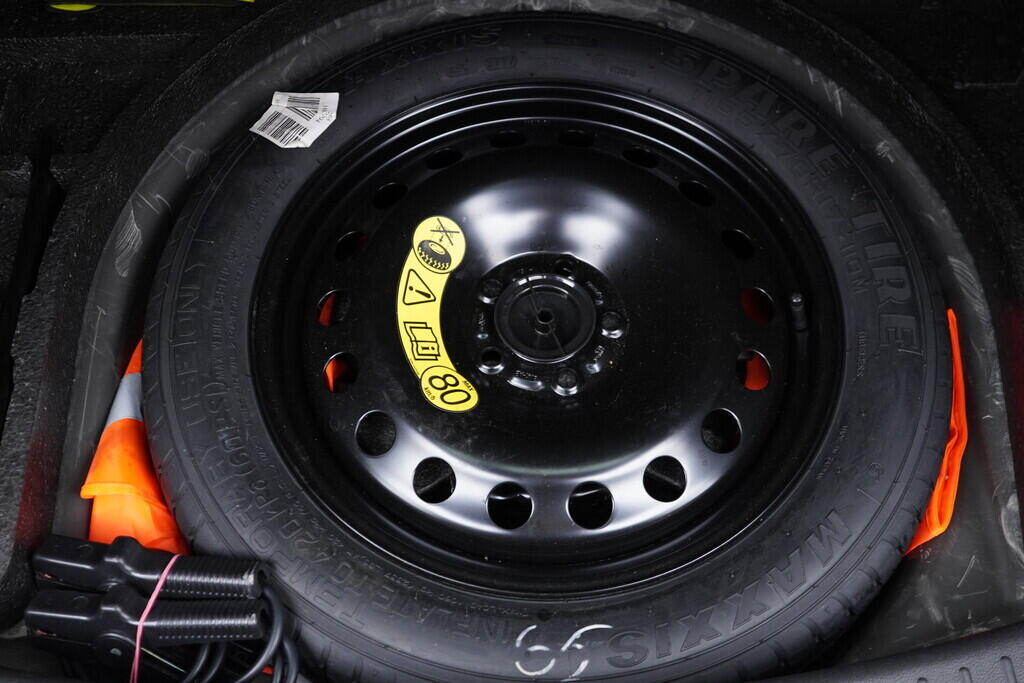 OV190V09406_38.webp_KUGA ST-line 1.5  110 kW manuál