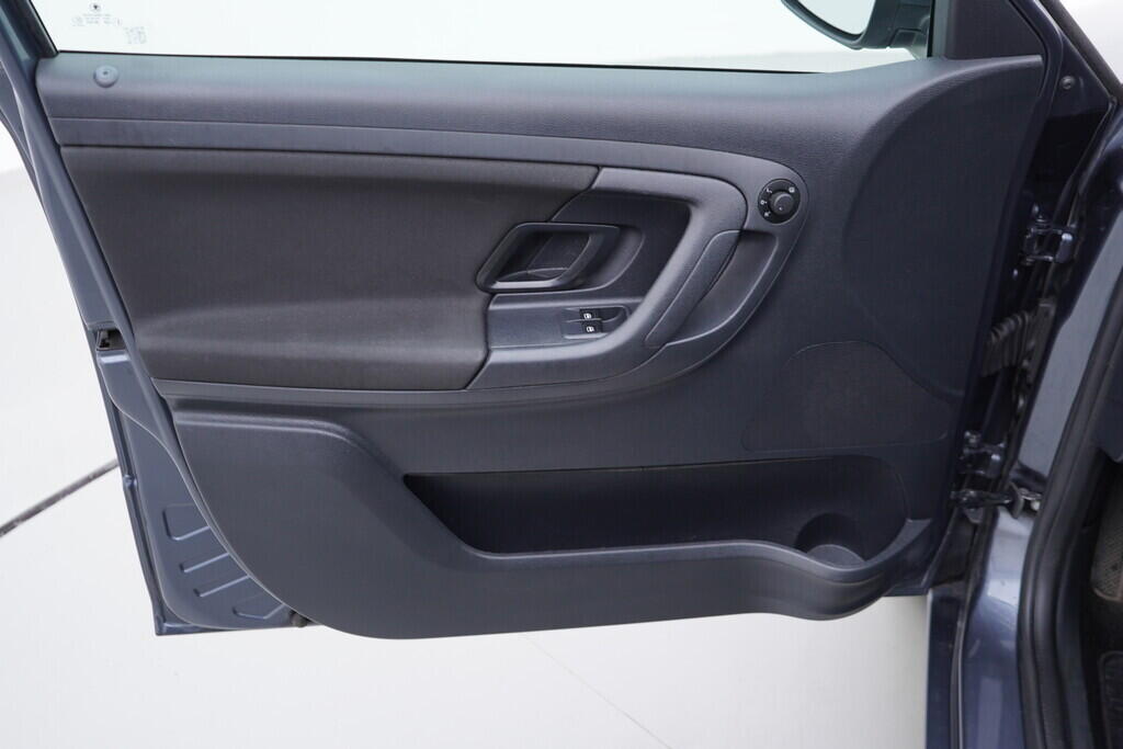 OV190V09408_19.webp_FABIA Ambition 1.2 TSI 63 kW manuál